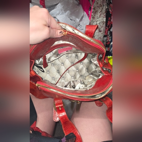 🍁🍂RARE VTG Genuine Red Leather Croc Betsey Johnson Satchel Gold Tassel Key Fob - Picture 7 of 13